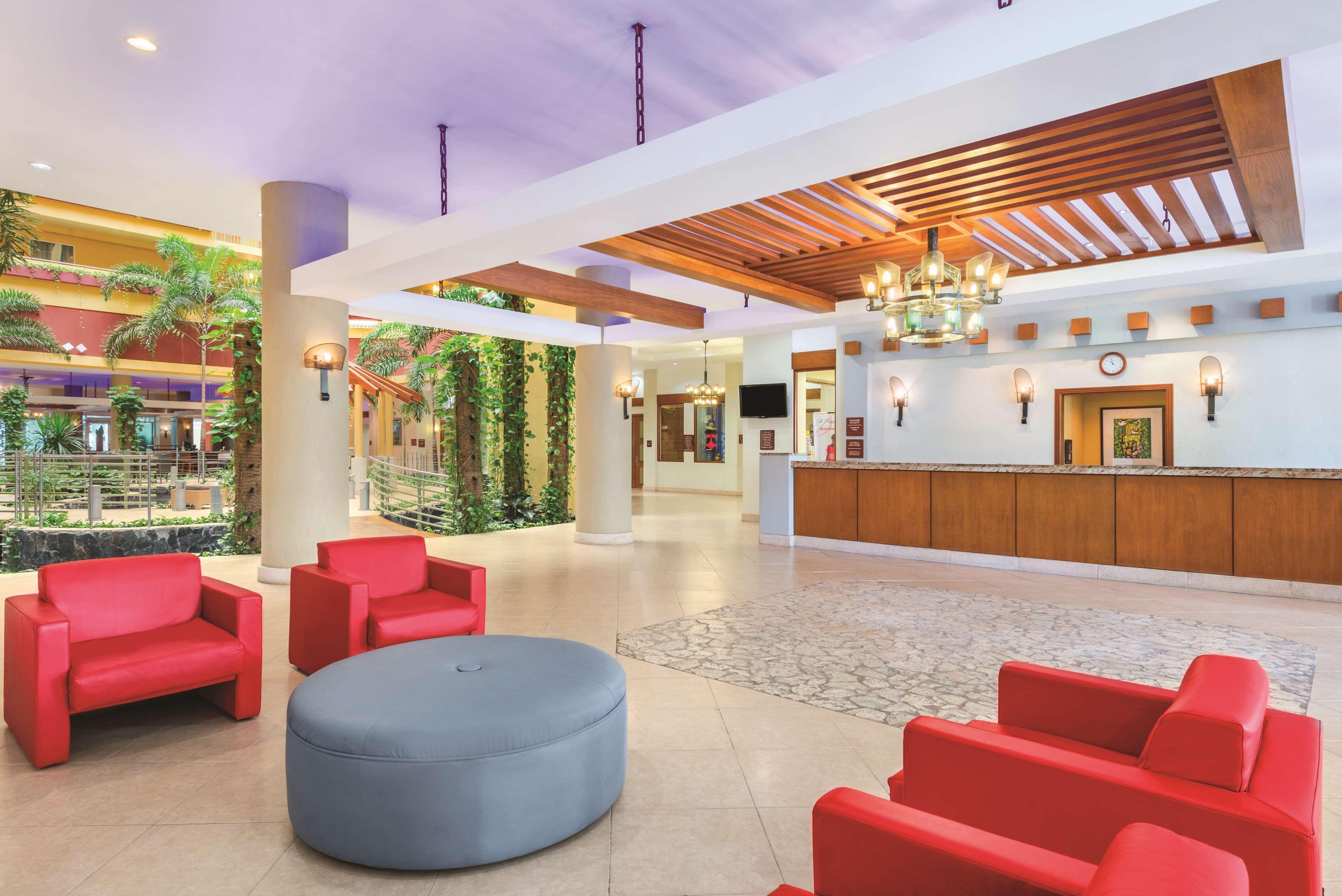 Embassy Suites By Hilton Dorado Del Mar Beach Resort Kültér fotó