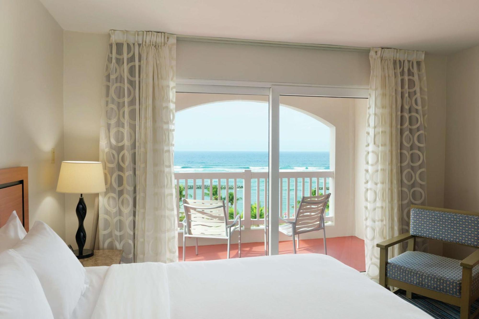 Embassy Suites By Hilton Dorado Del Mar Beach Resort Kültér fotó