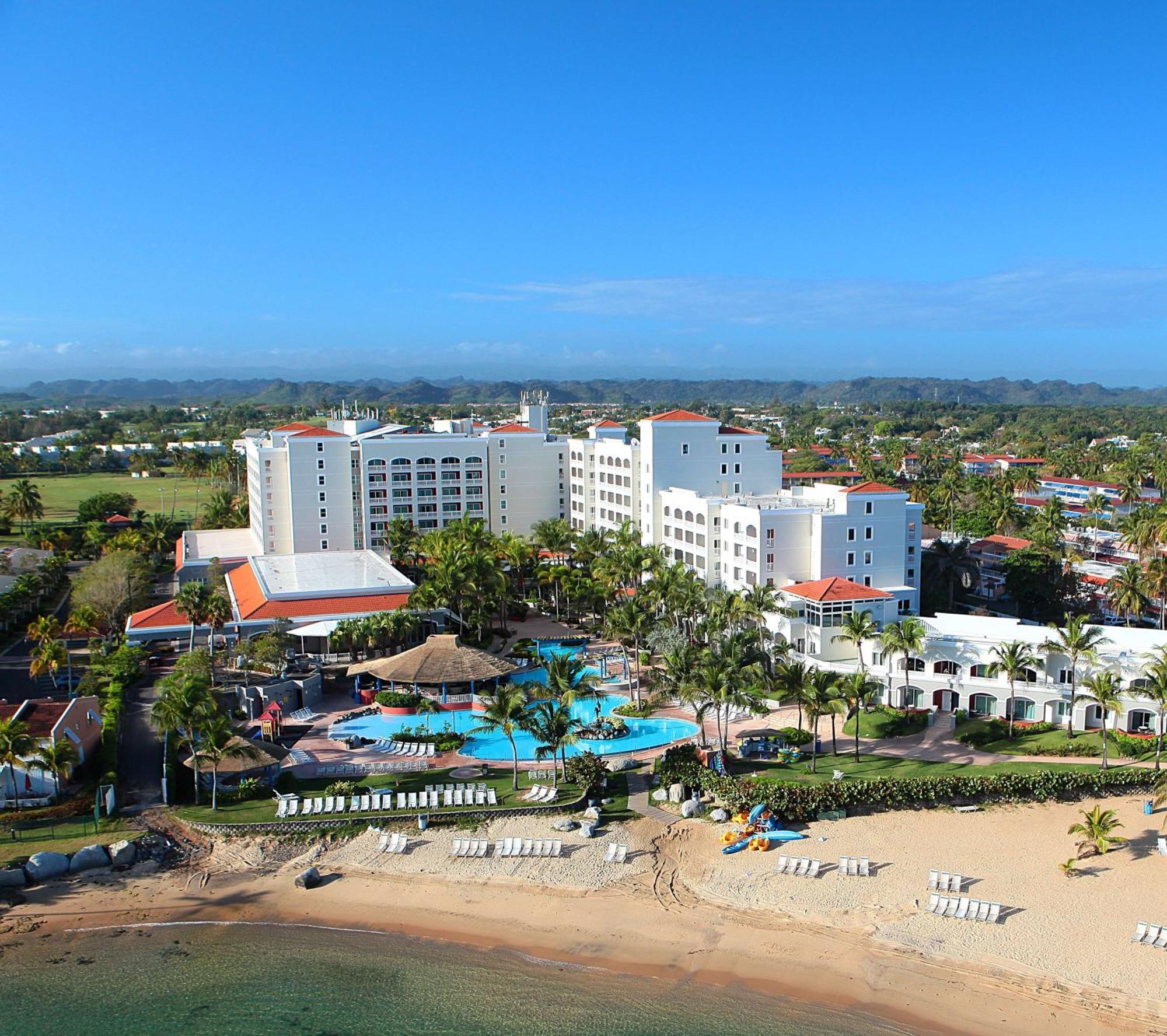 Embassy Suites By Hilton Dorado Del Mar Beach Resort Kültér fotó