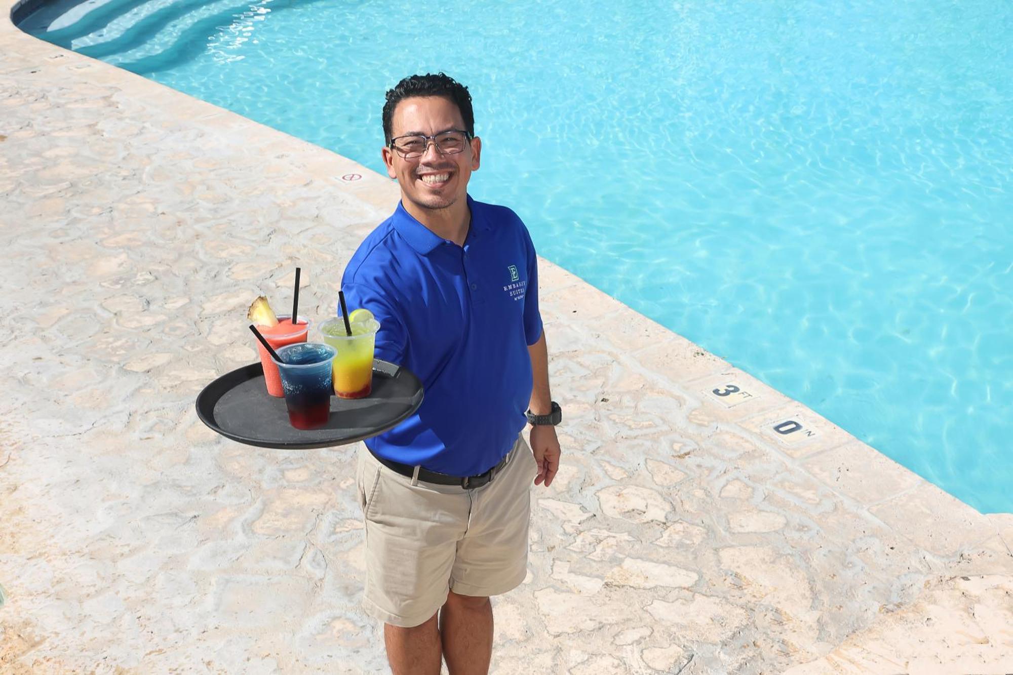 Embassy Suites By Hilton Dorado Del Mar Beach Resort Kültér fotó