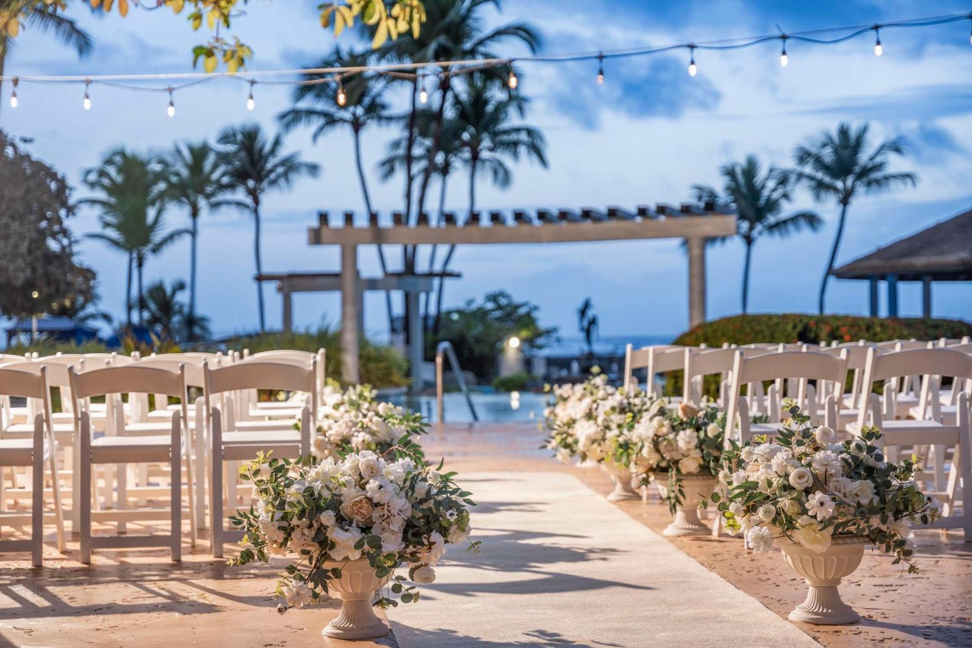 Embassy Suites By Hilton Dorado Del Mar Beach Resort Kültér fotó